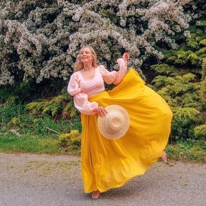 Boohoo Pink Puff Sleeve Princess Crop Top